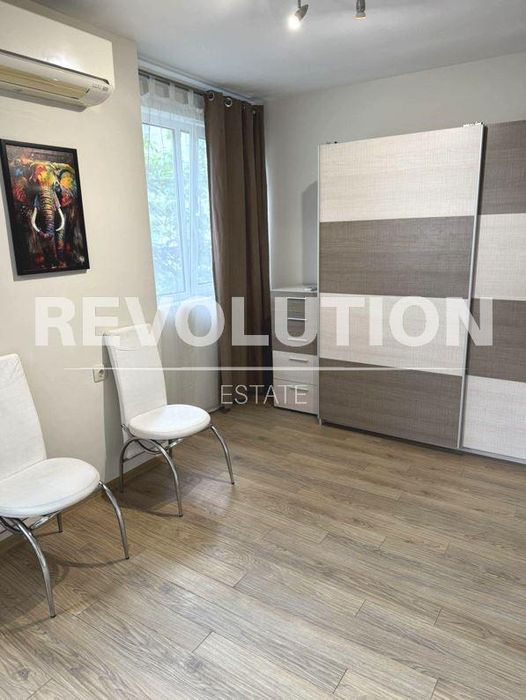 Дава се под наем Двустаен апартамент в Варна, Колхозен пазар - 65 кв.м за 600 € - Снимка #3