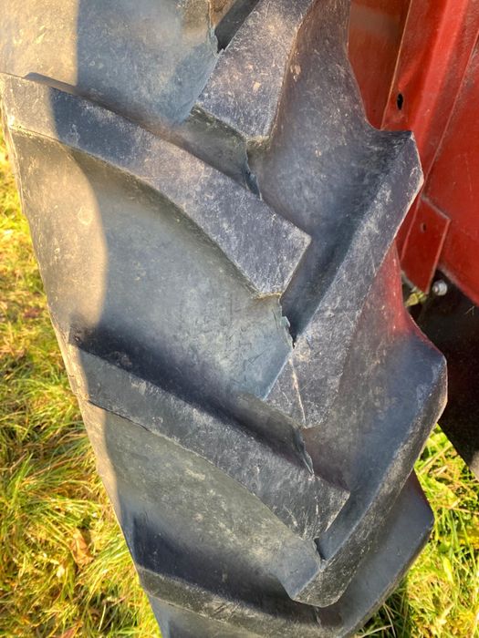 Tractor 445 cu cupă nouă, plug 2 brazde 10 500€ negociabil