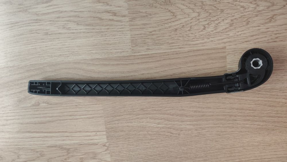 Продавам задно рамо чистачка