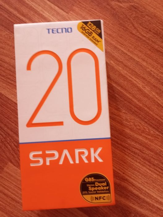 Продам смартфон Tecno Spark 20
