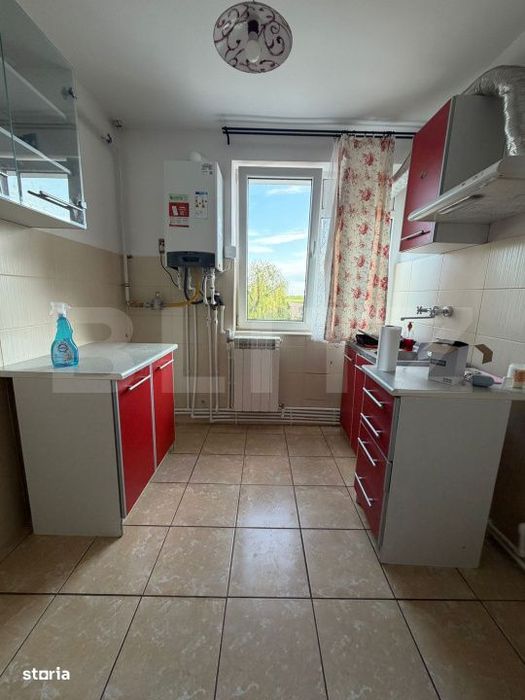 Apartament 2 camere, decomandat, etaj 3, zona Centrala