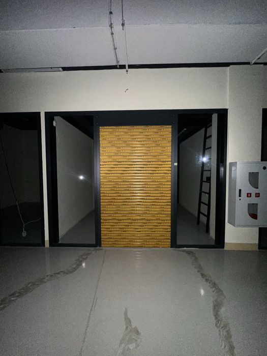 Ibn sino 2 Stroy mart Savdo markazi Dokon offic sotiladi