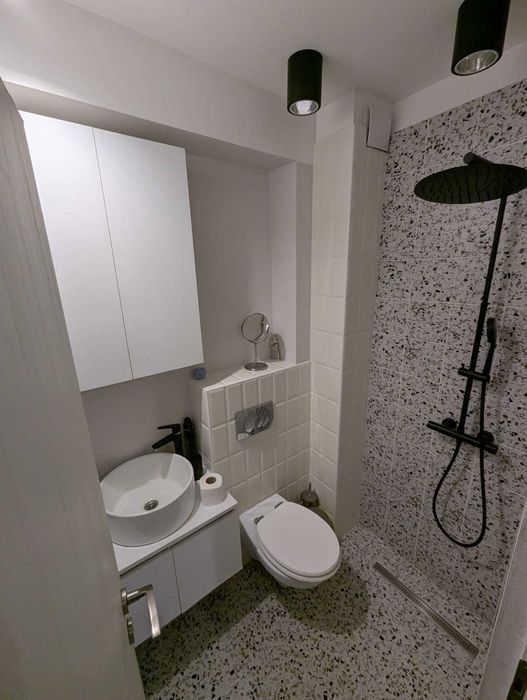 Persoana fizica vand Apartament 3 camere, 2 bai, 75 mp, Tudor – Ramurele | Renovat, mobilat, luminos