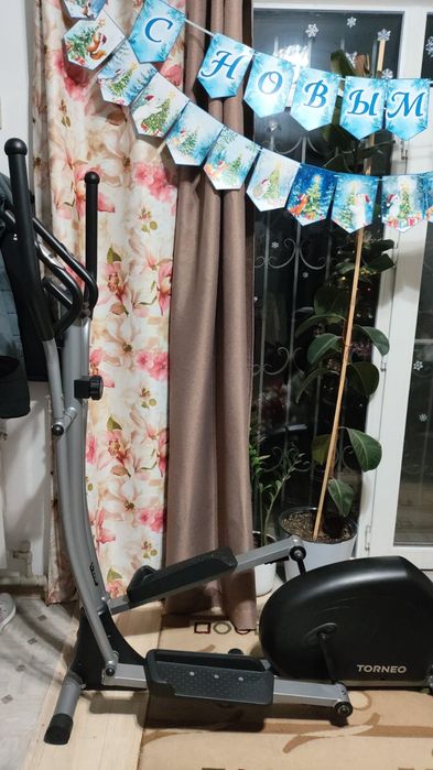 Эллиптический тренажёр