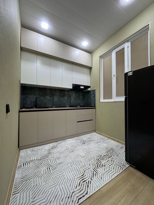 Чиланзар 7 квартал  1/4/4. Мебель и Техника