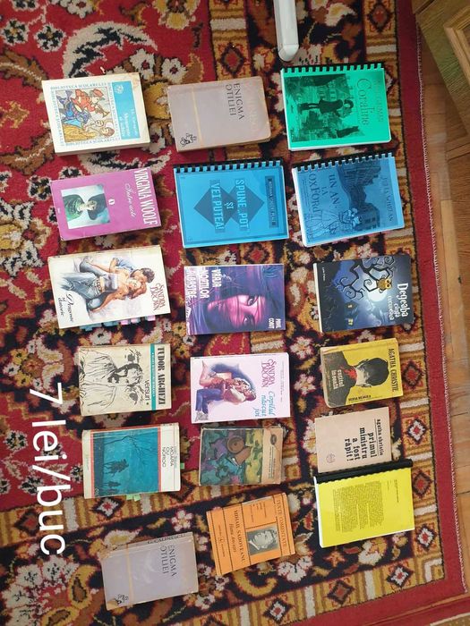 vand carti diferite genuri