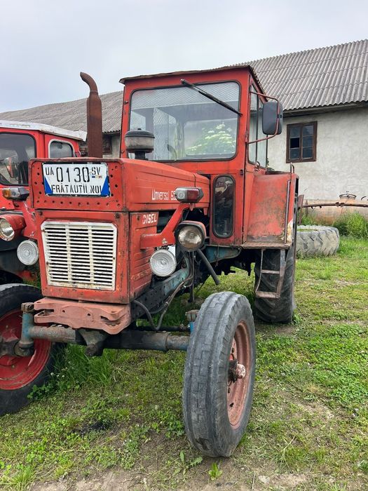 Tractor universal 650 m, an 1985