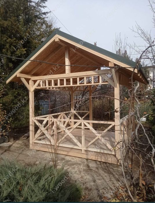 Беседка, топчан.