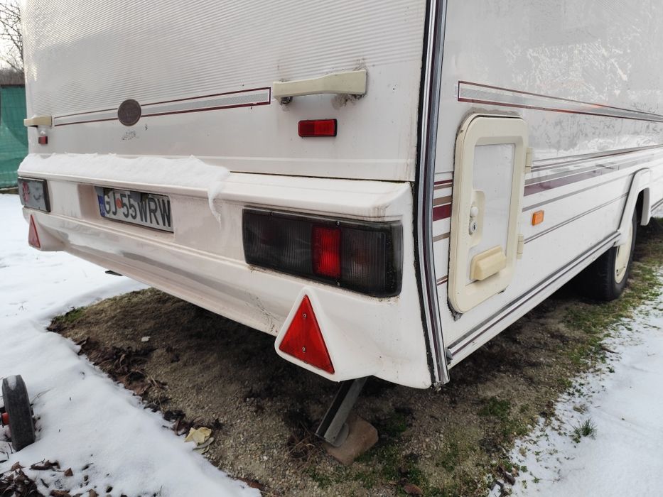 Vând sau schimb Rulotă