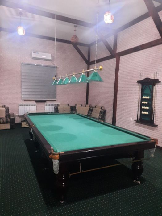 Билярдний столла сотилади