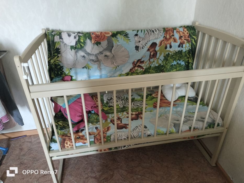 Детская кроватка