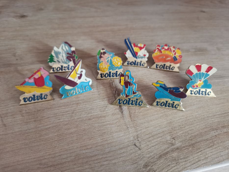 Lot 9 insigne Volvic - tematica sport