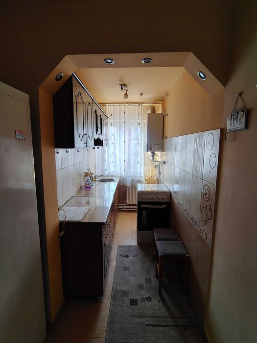De închiriat apartament cu 2 camere