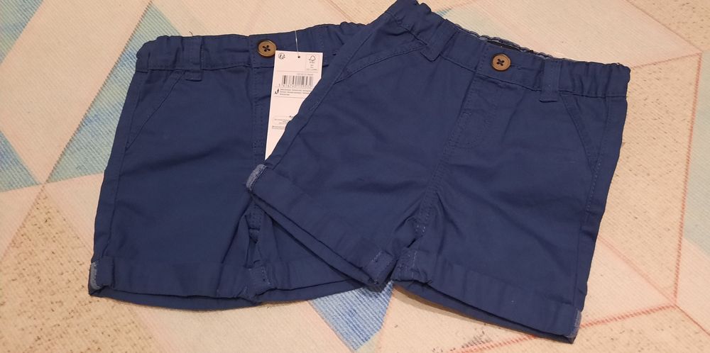Pantaloni scurti/bemude pentru baietei