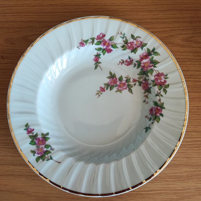 Пълен комплект български порцелан