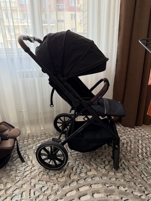 Коляска Tomix прогулочная б/у