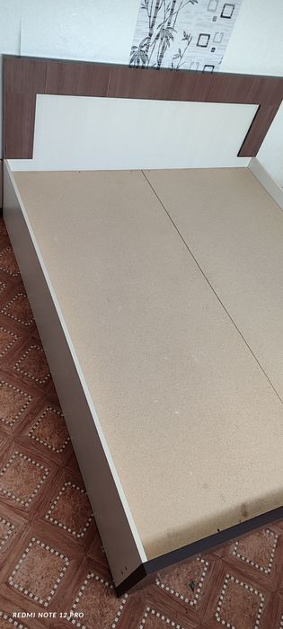 Кровать двуспальная