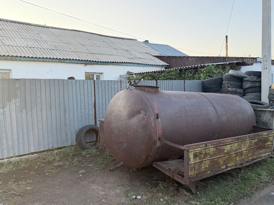 Ассенизатор бочка