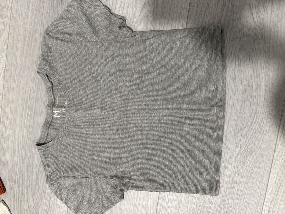 Къси цветни тениски