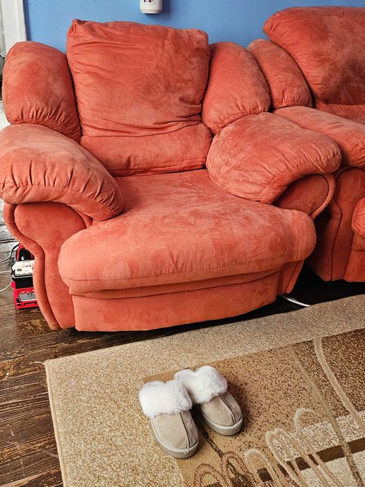 Дивани и фотьойл