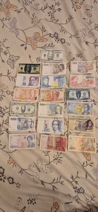 Bancnote, monede si abțibilduri vechi de colectie