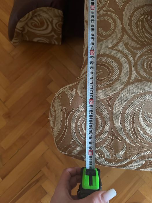 Canapea extensibilã+ spațiu depozitare