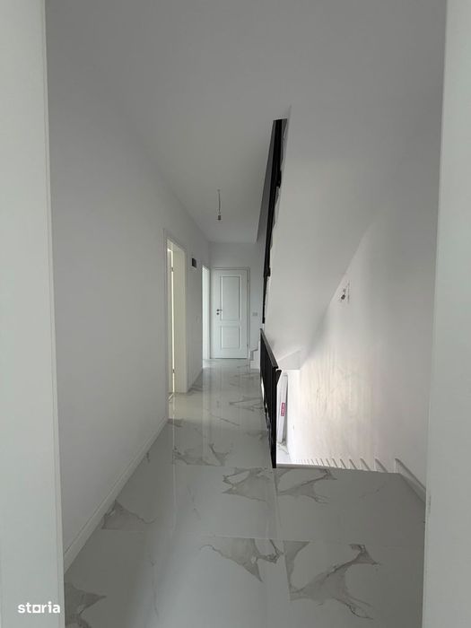 Casă de închiriat 4 camere  și mansardă bragadiru