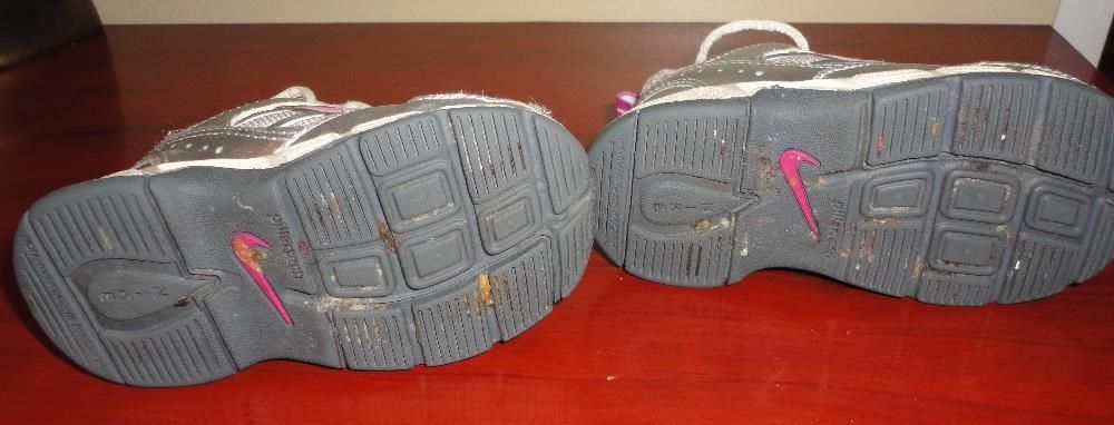 Adidasi Nike fetite nr 19