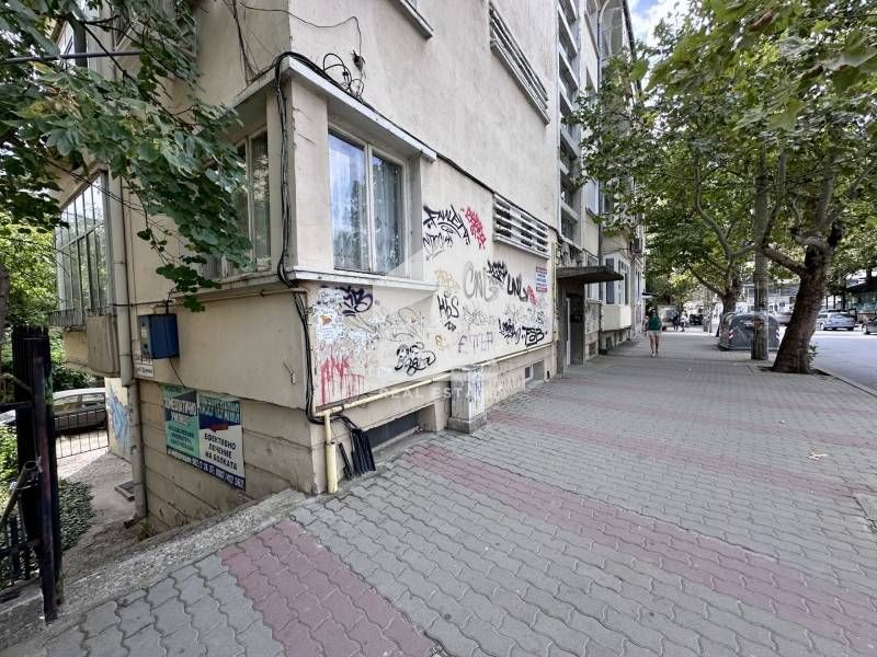 Дава се под наем Офис в Велико Търново, Център - 45 кв.м за 255 € - Снимка #4