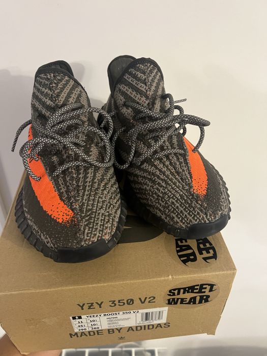 Adidas Yeezy Carbon beluga