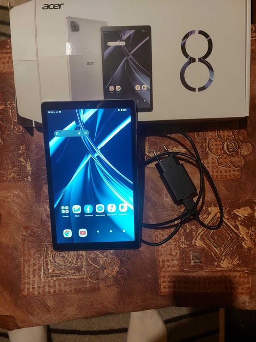 Продавам таблет асер а8 в отлично състояние