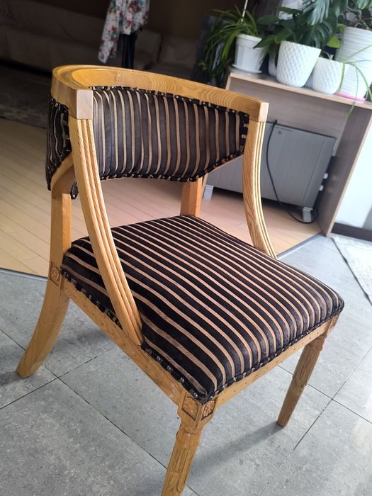 Продам диванчик и кресло