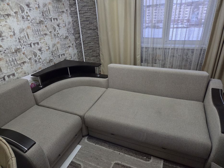 Диван угловой + пуф