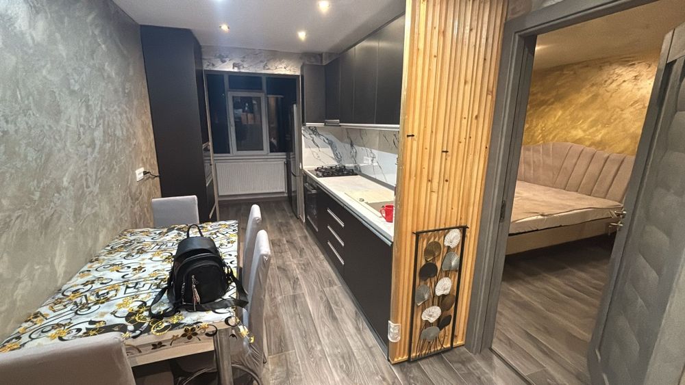 3 camere decomandate in Doja