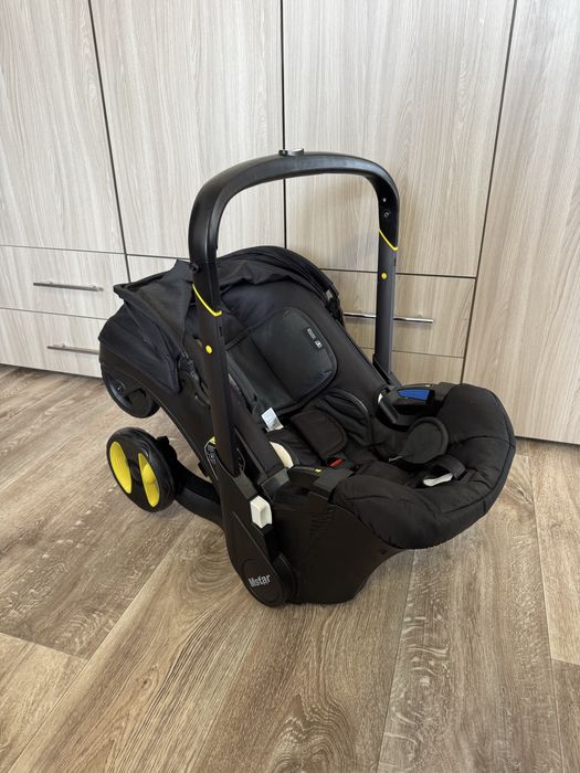 Коляска автолюлька