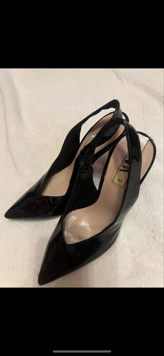 Обувки с ток ZARA