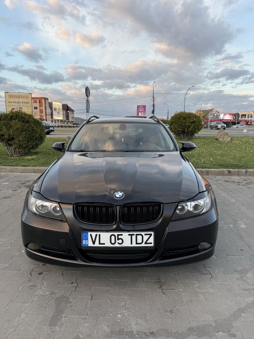 BMW E91 318d 2006 Preț 2500€ Negociabil