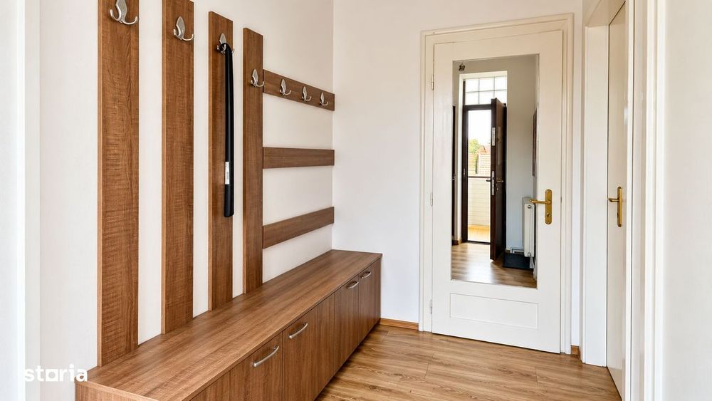 De închiriat apartament impozant cu 3 camere în Centru