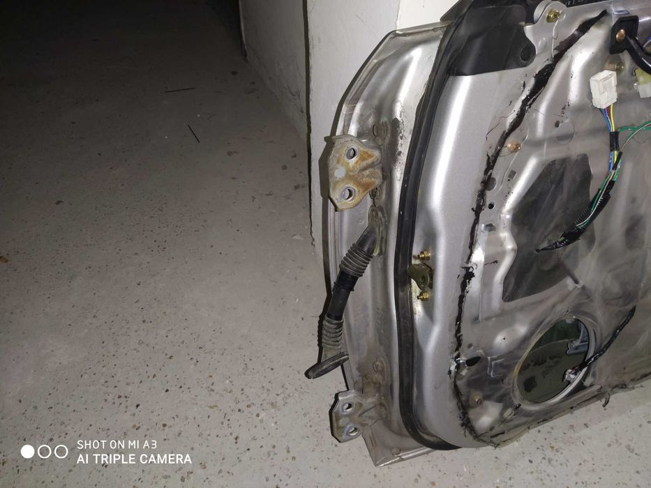 Врати и калник Легаси 2005г.