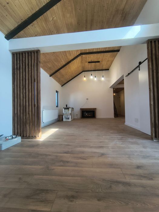 Casă de poveste într-o zonă liniștită, Ișalnița.