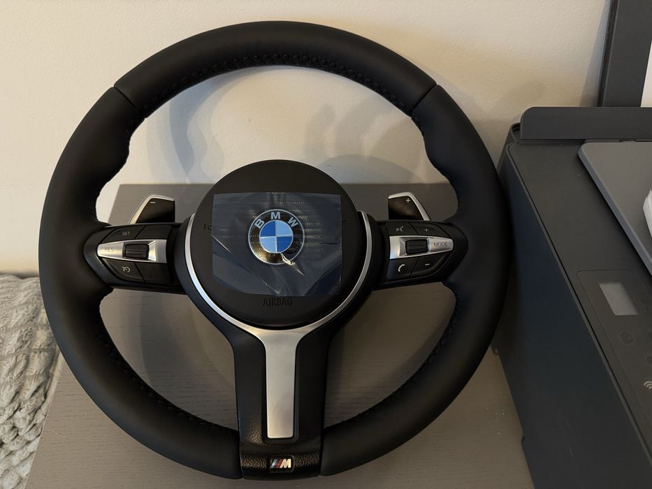 Volan BMW F20 F22 F30 F31 F32 F33 F34 F36 cu padele incalzire vibratii