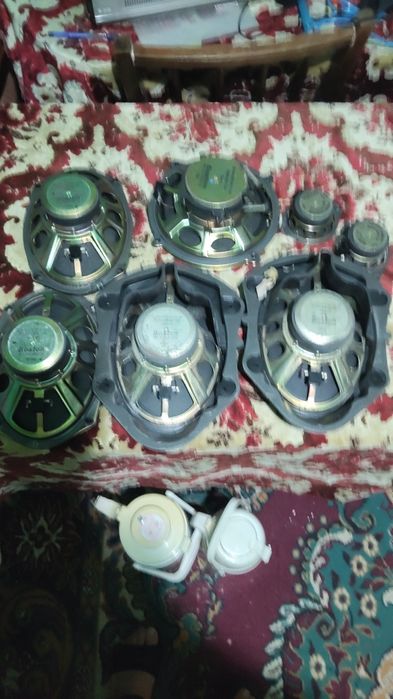 Vind boxe auto Crysler pret130 buc