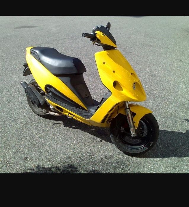 Скутер Малагути Ф12-,макси(Malaguti F12-50 phantom,Maxi 125 )На части