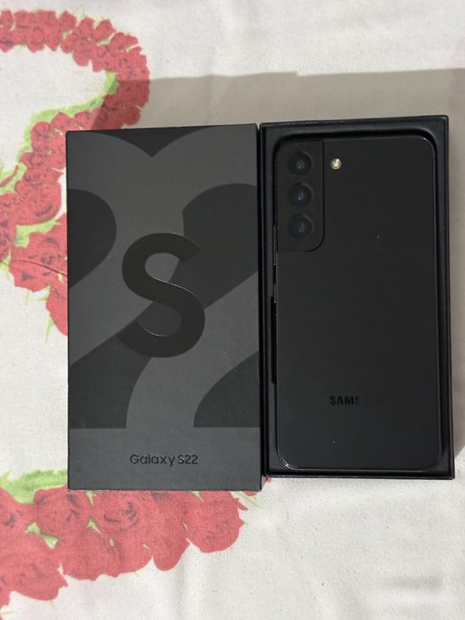 Samsung S22  8/256gb sotiladi