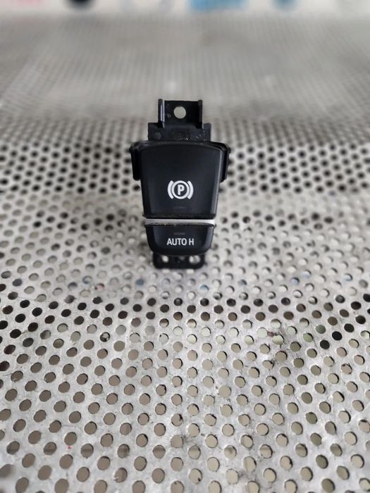 Buton Frana De Mana Bmw X3 X4 G01 G02 F97 G30 G31 Cod  Dezmembrez Bmw X3 G01 - Dezmembrari Arad
