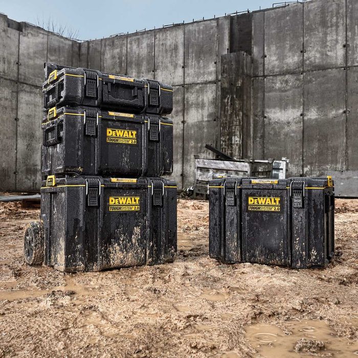 Dewalt куфар  с колела TOUGH SYSTEM 2.0 DS450 DWST83295-1