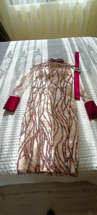 Rochie superbă cusută manual