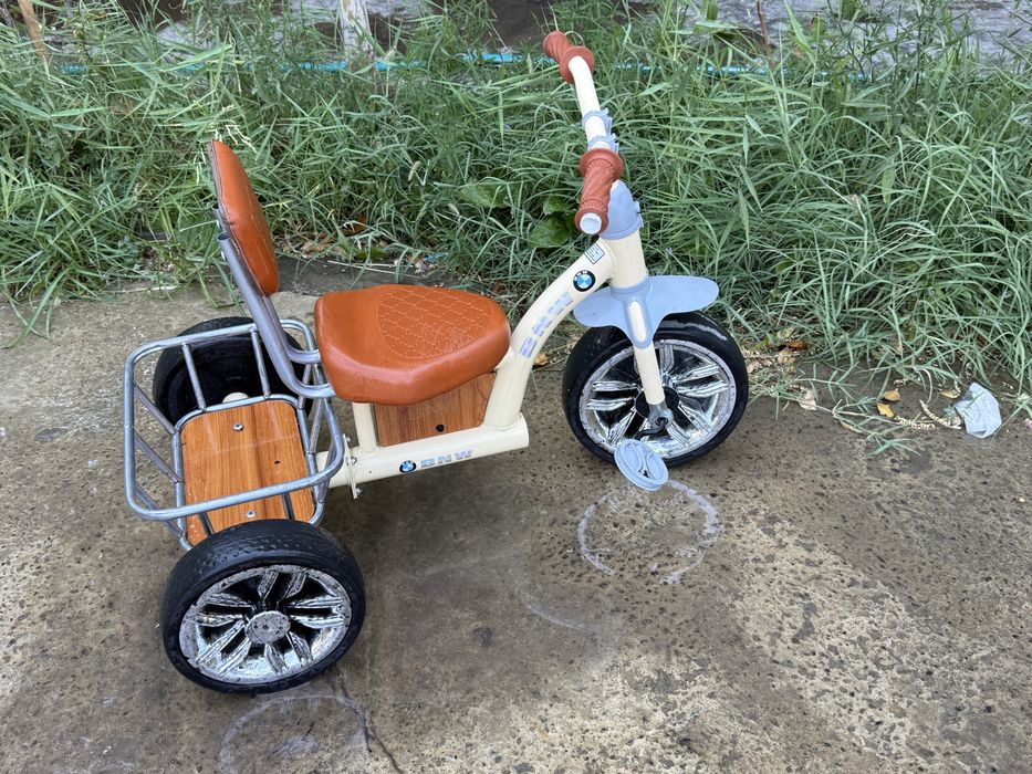 1 yoshdan 4-yoshgacha bolalar velosipedi