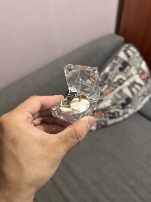 Срочно продам колько 925,с ониксом