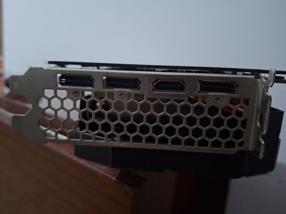 Продам видеокарарту  RTX 2060 super Jetstream 8gb